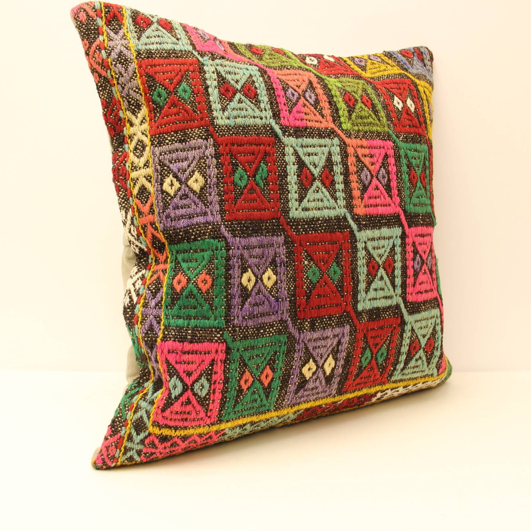 Coussin kilim, 60x60 cm, A-16