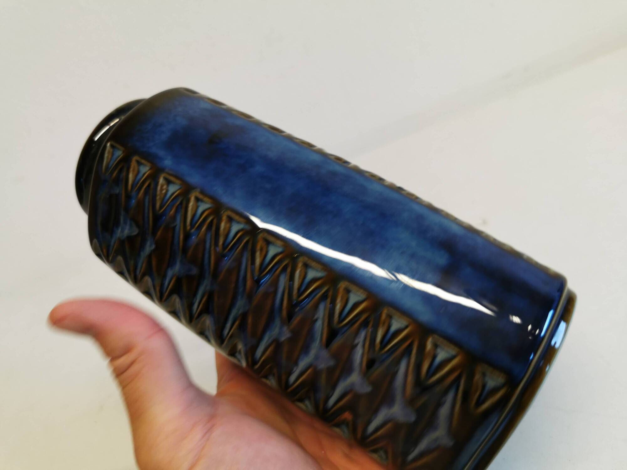 Grand vase du danois Søholm en glaçure bleuâtre.