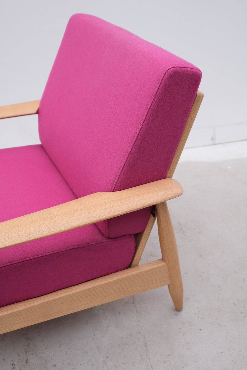 Scandinavian armchair “st100” by stäffan thomasen for buzzispace in oak