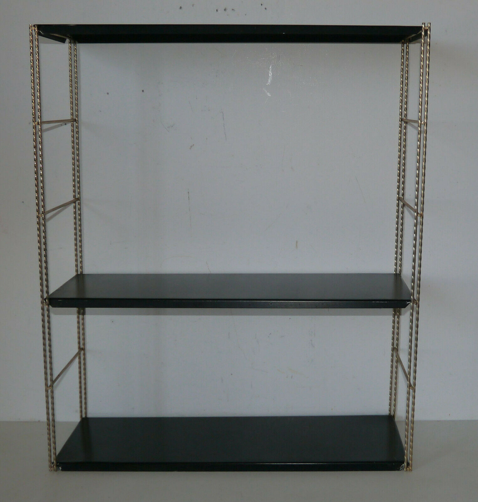 String shelf 60s