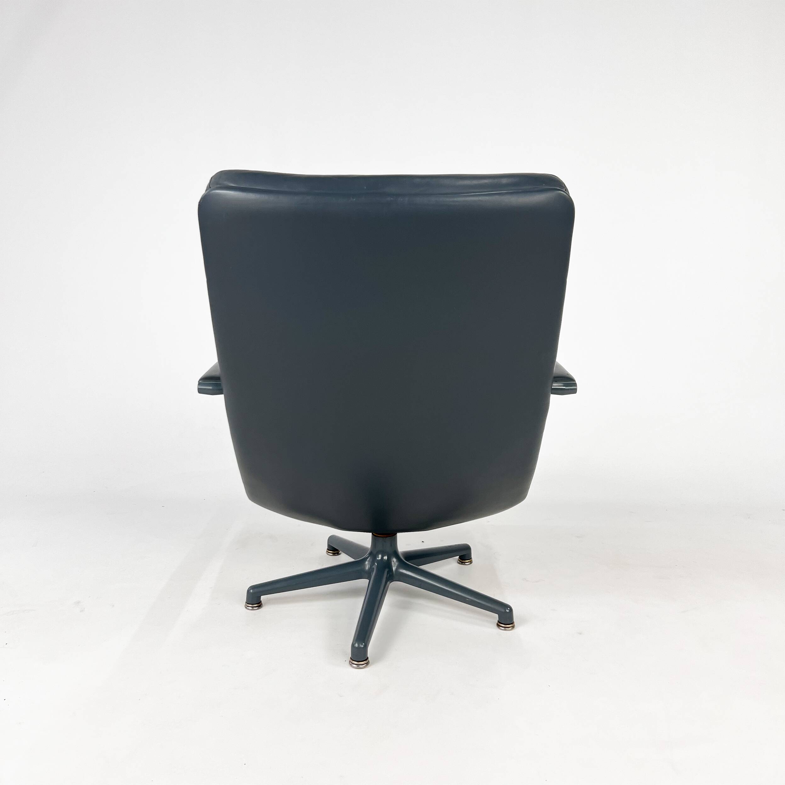 F141 Arm Chair by Geoffrey Harcourt for Artifort, 1970s