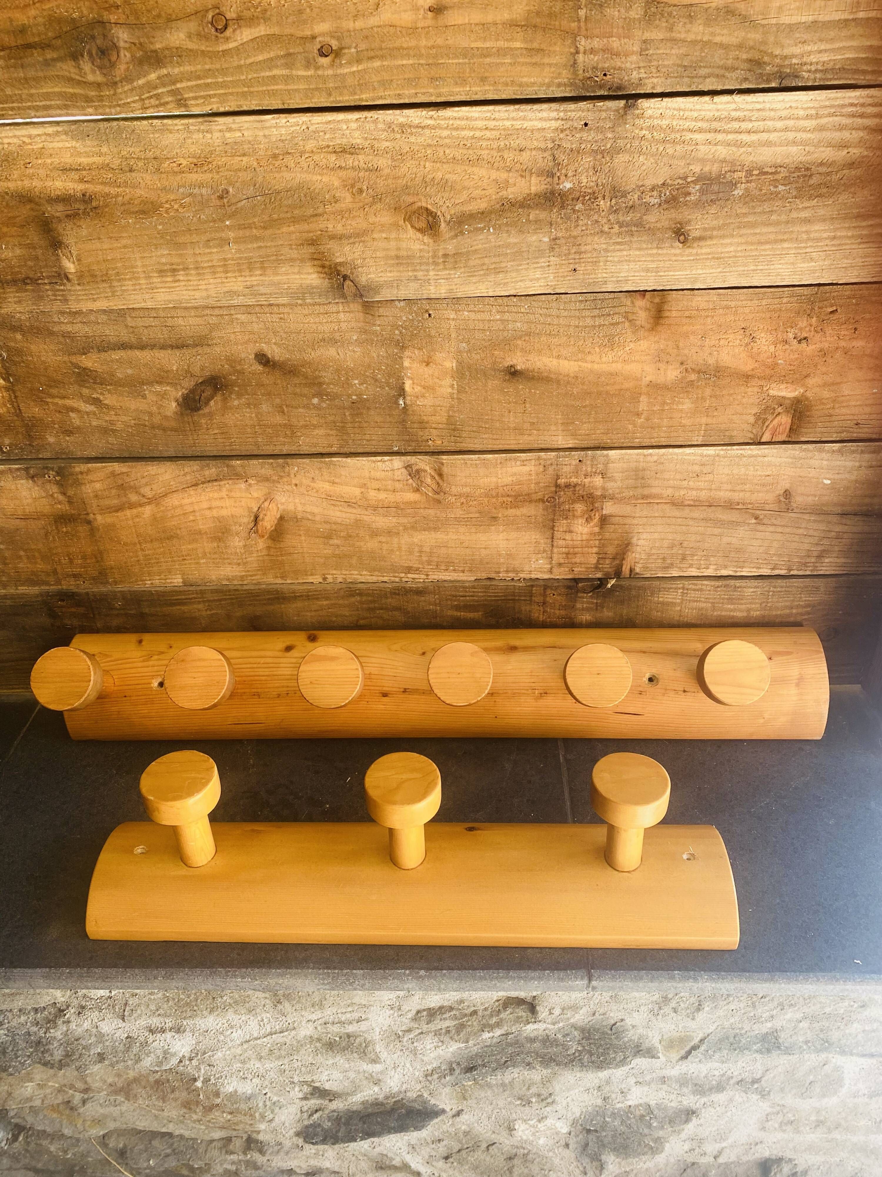 Set of two wooden pateres 60s in the Perriand style.