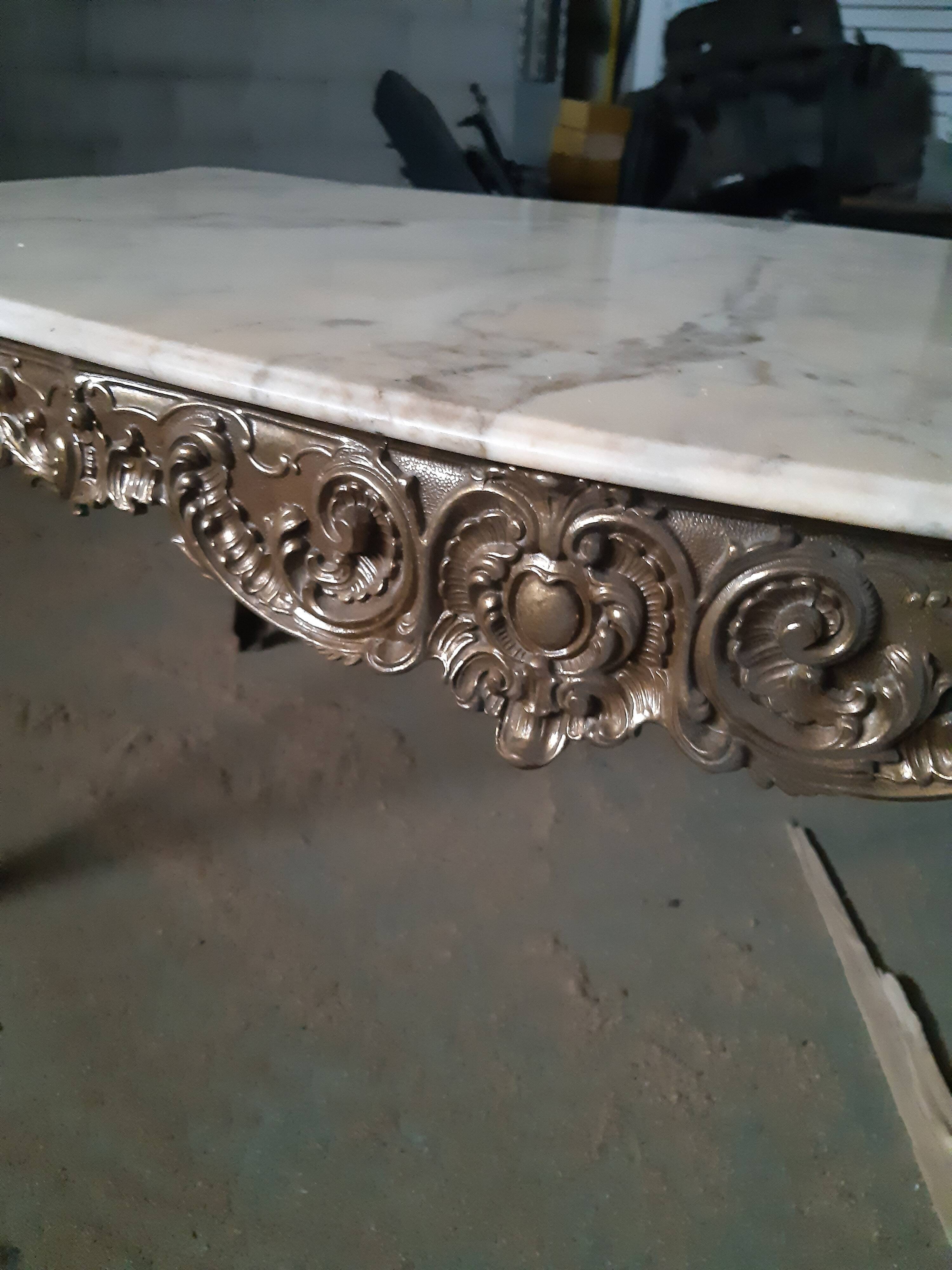 Pedestrian coffee table above marble