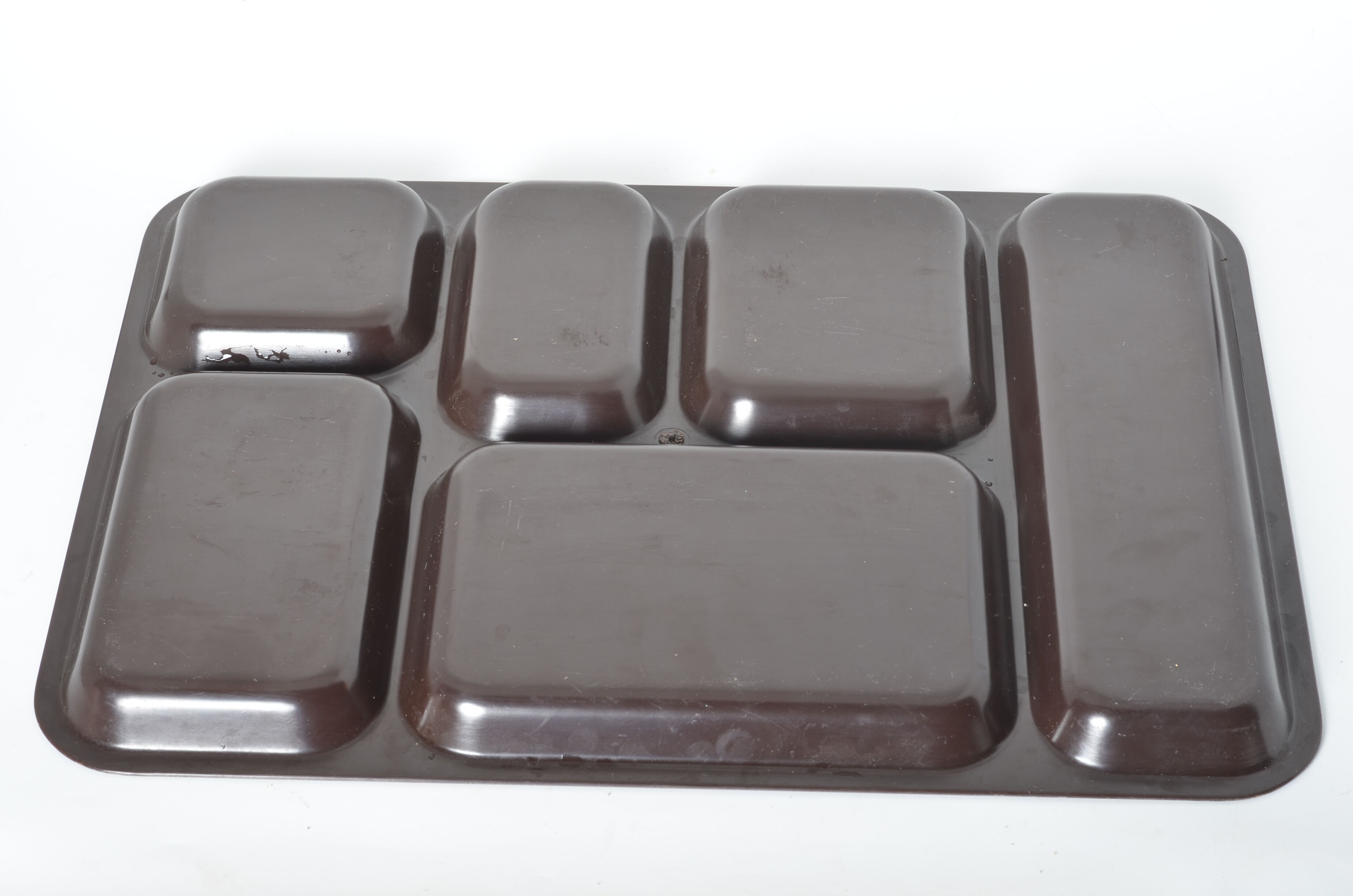 Compartmentalized meal tray 1970