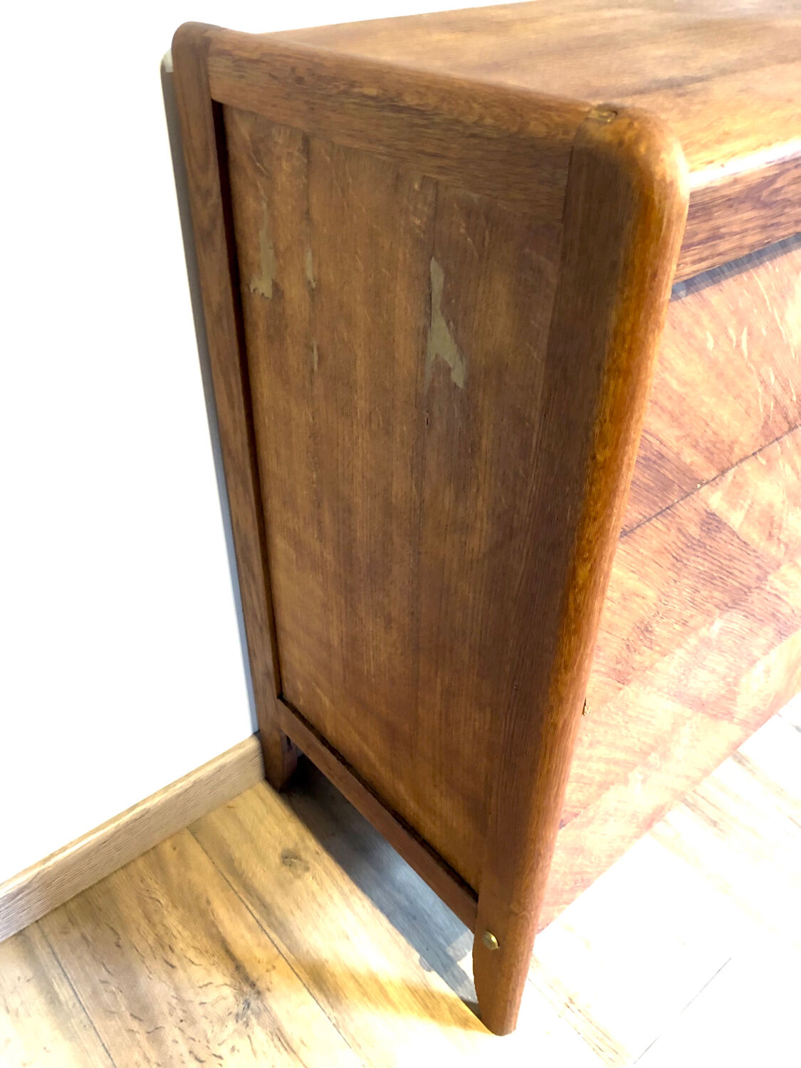 Chest of drawers