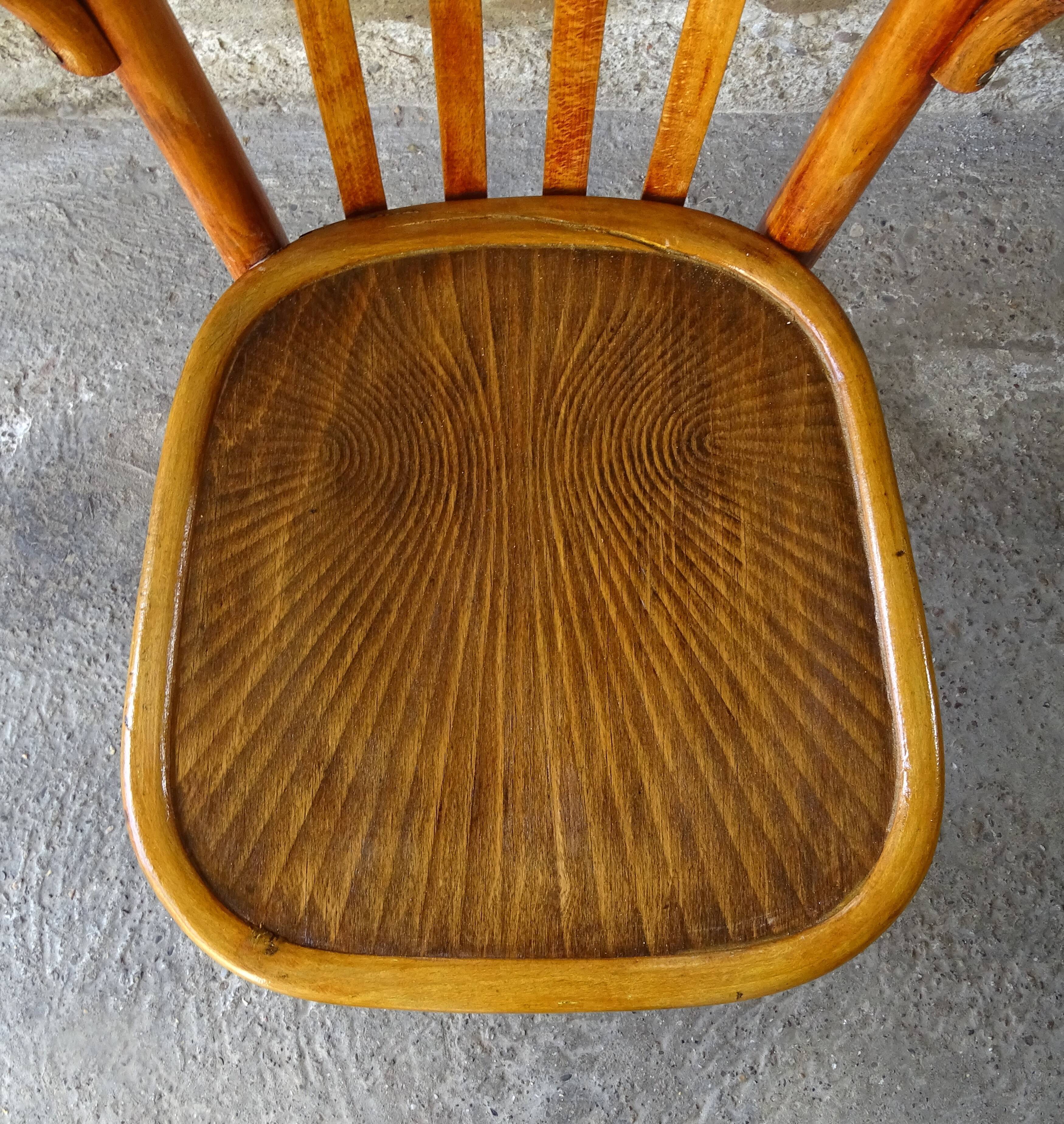 Bistrot Thonet 1935 chair, wooden seat