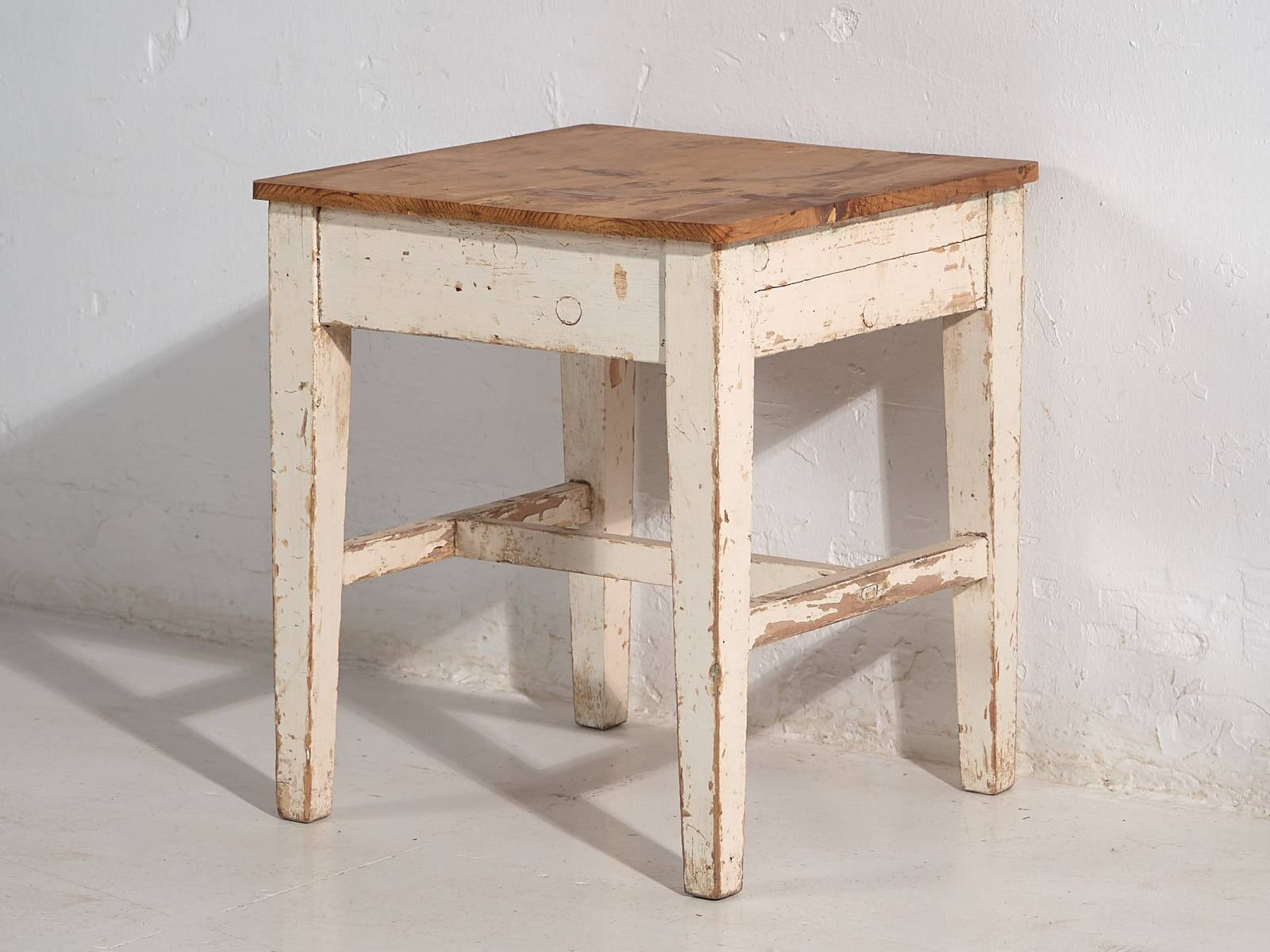 Antique white wooden bedside table (circa 1920)