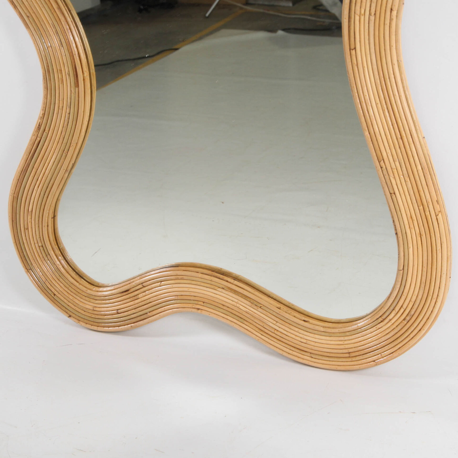 Large "waves" rattan mirror