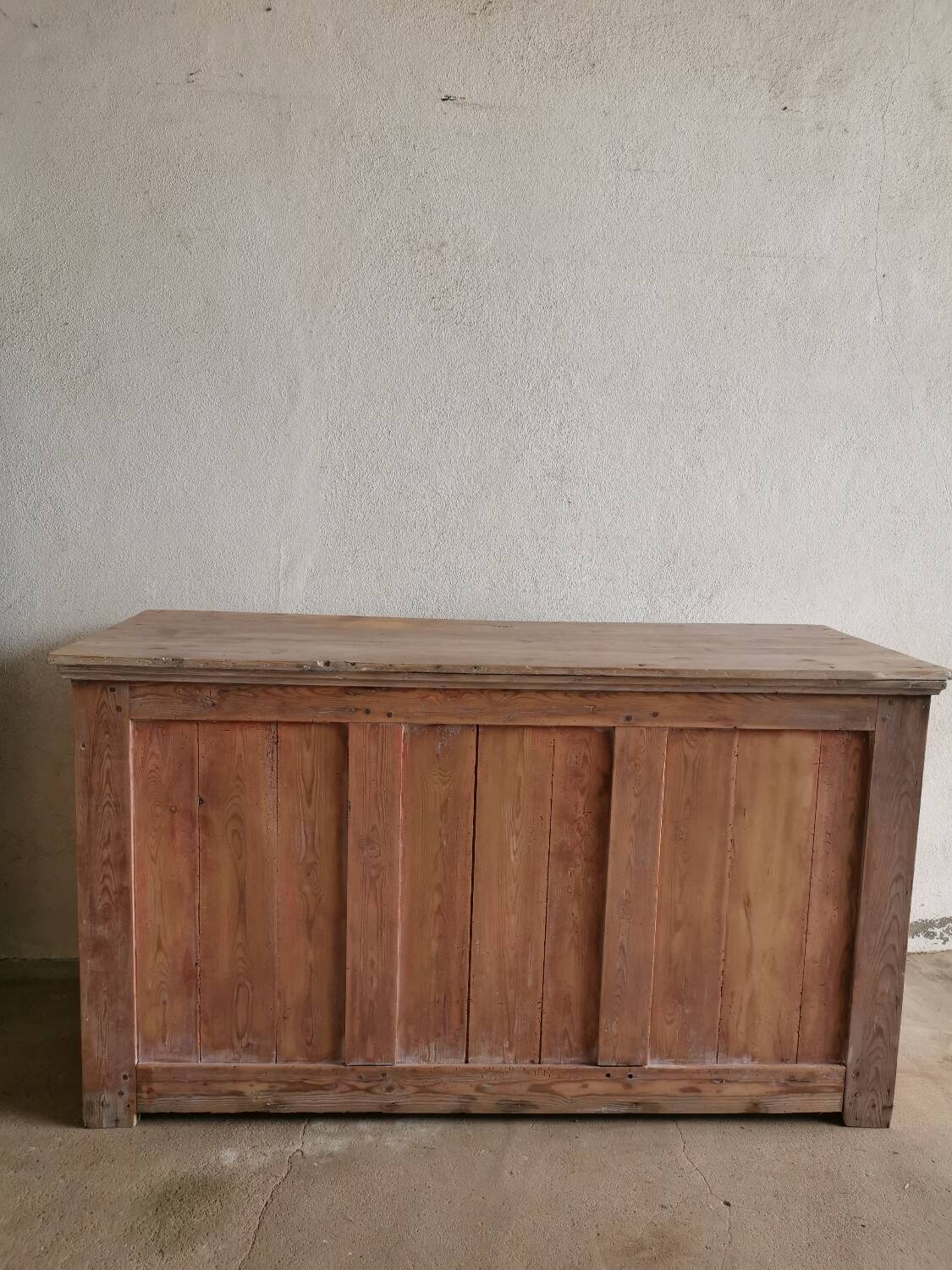 Kitchen Counter / Island