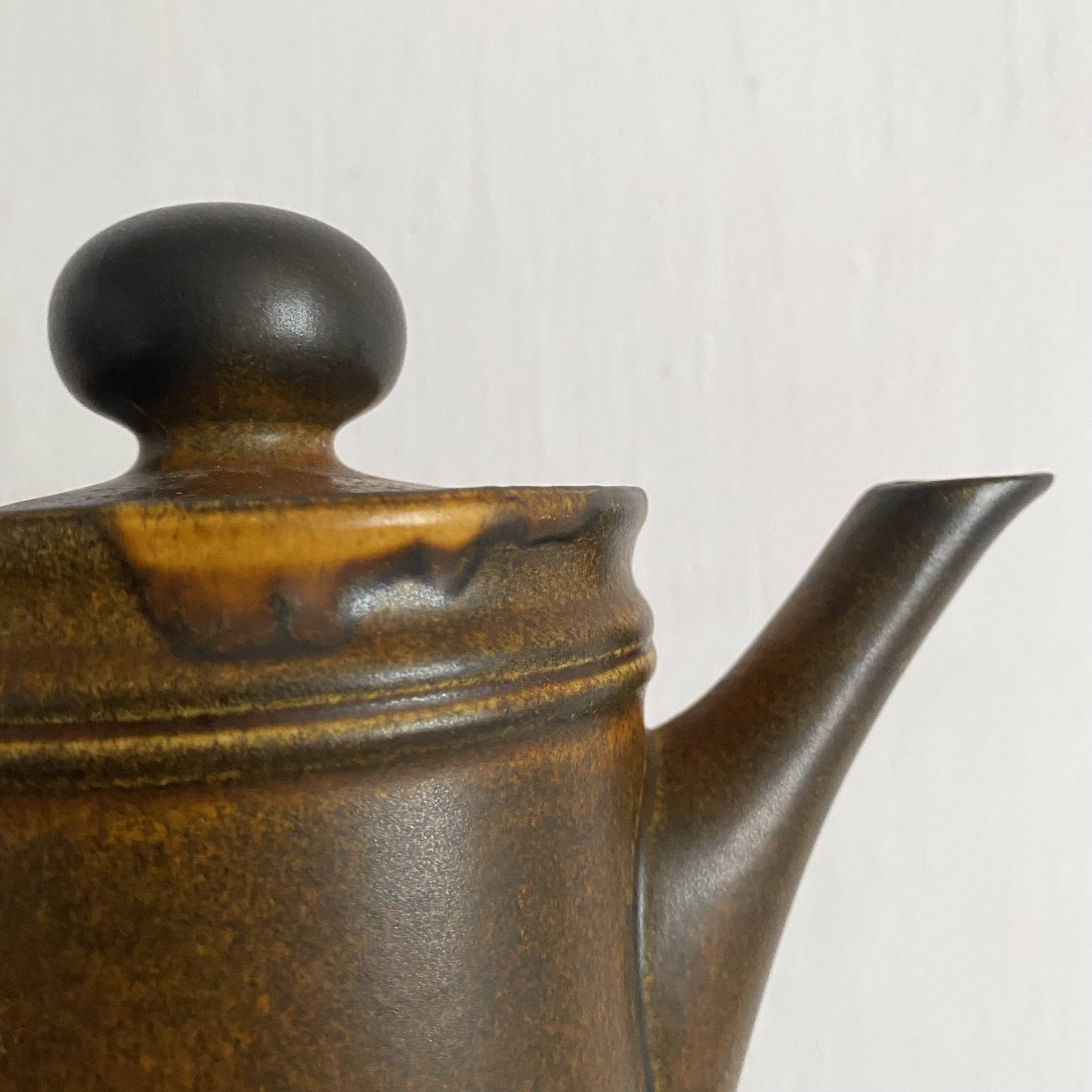 Théière vintage en grès