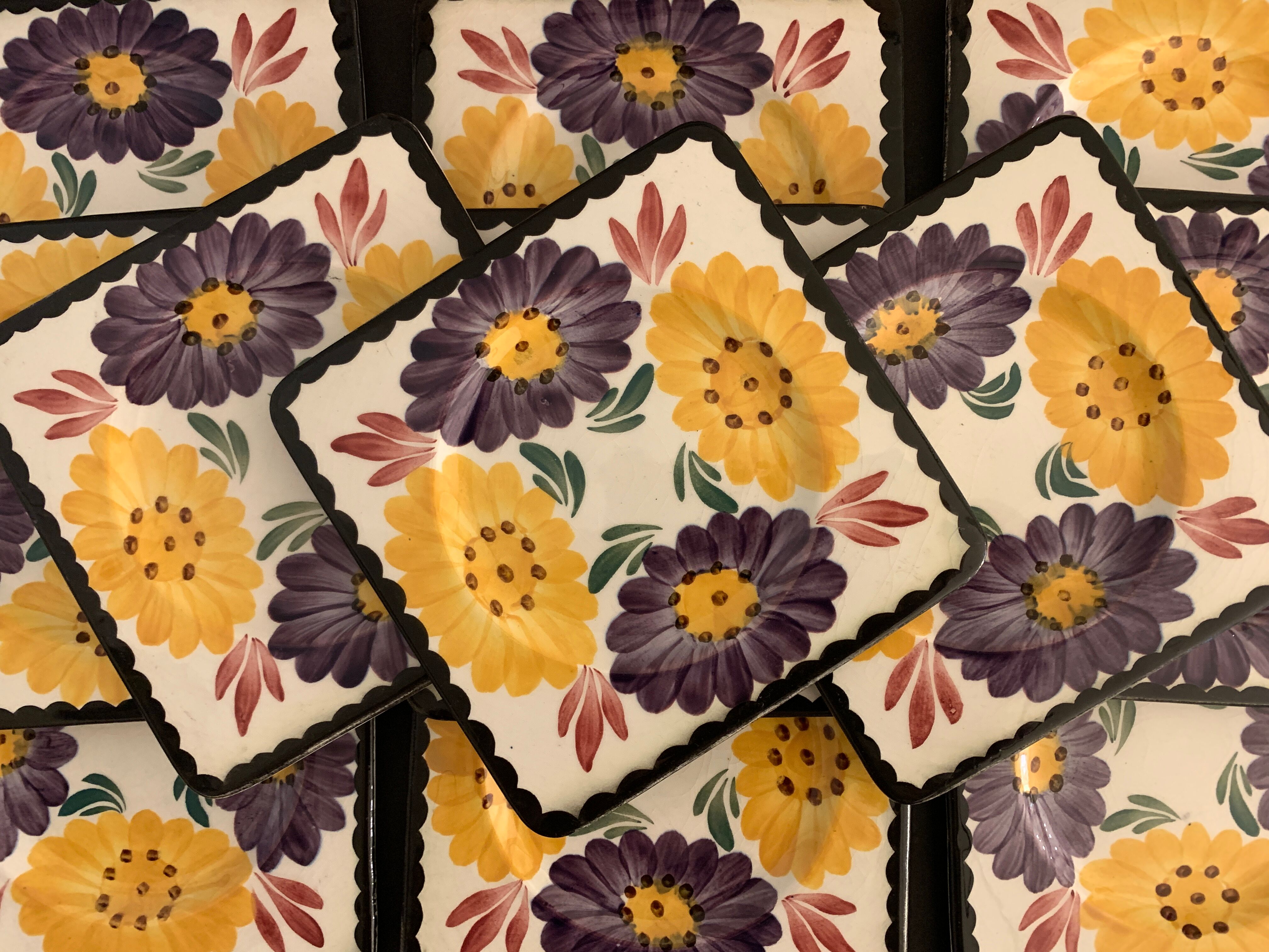 Dish and 12 dessert plates Gien, Benodet model, 1950