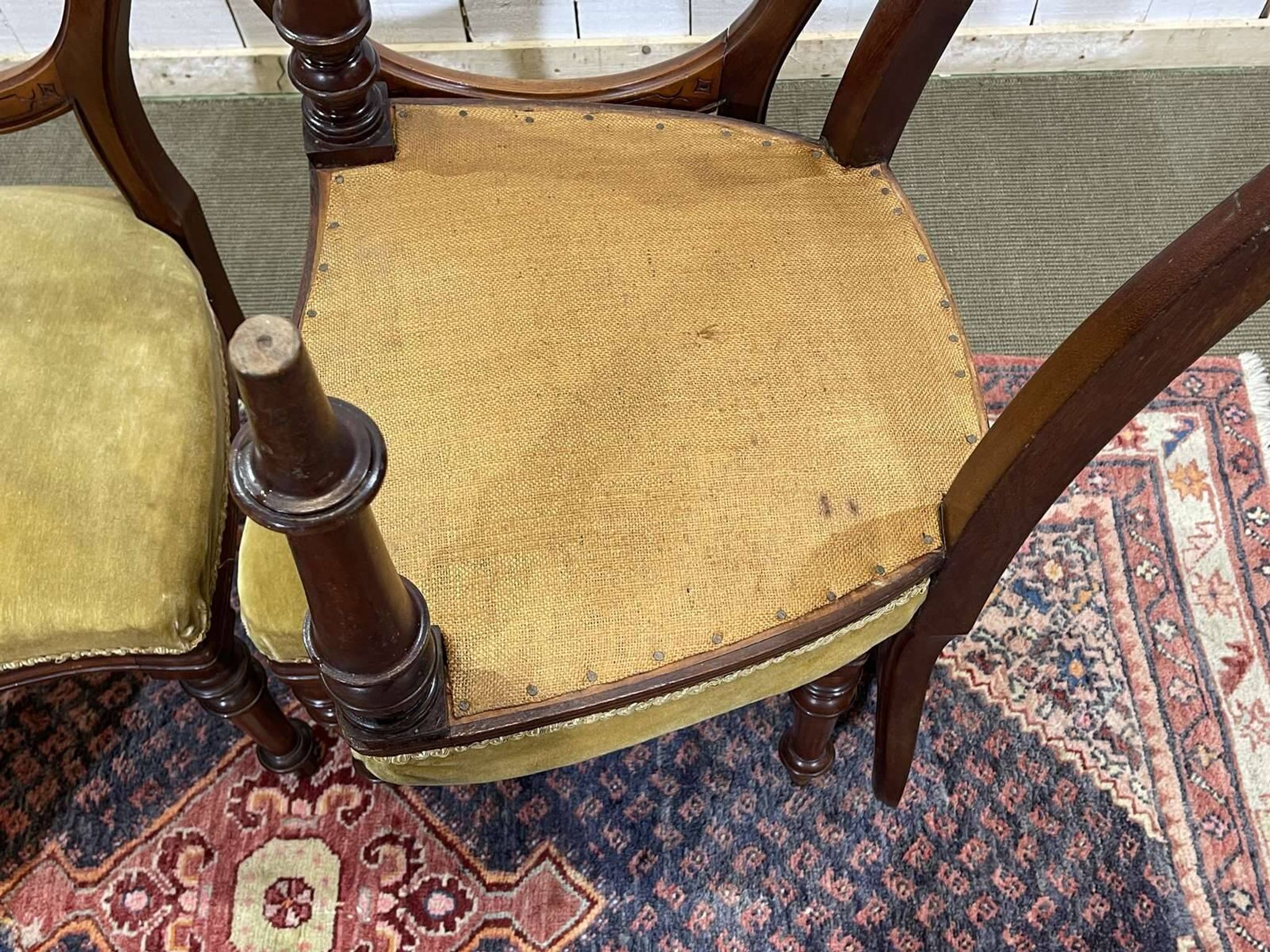 Suite de 4 chaises anglaises Victoriennes 19ème en Acajou