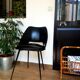 Chaise tonneau en skaï