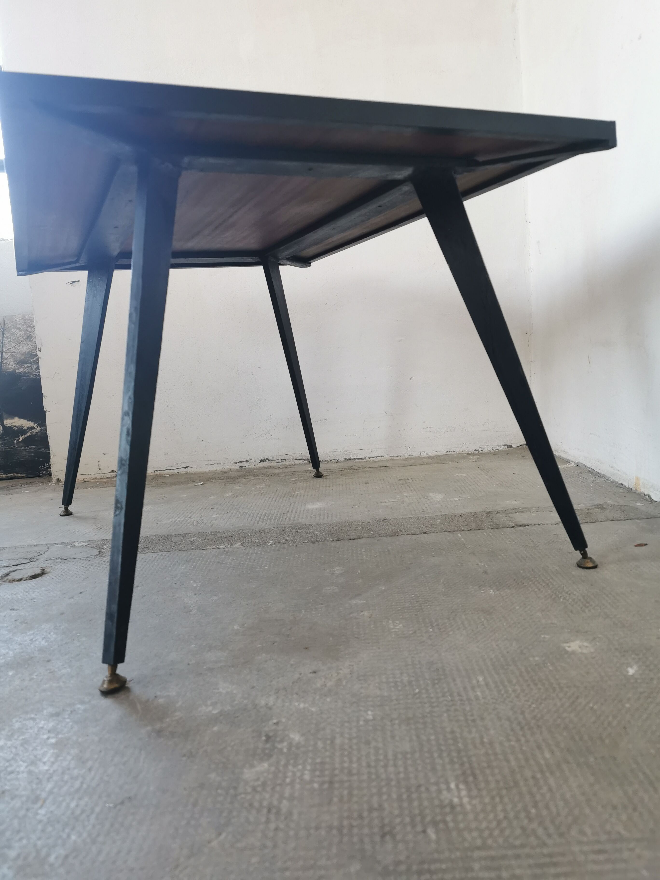 Coffee table mid-century compass legs