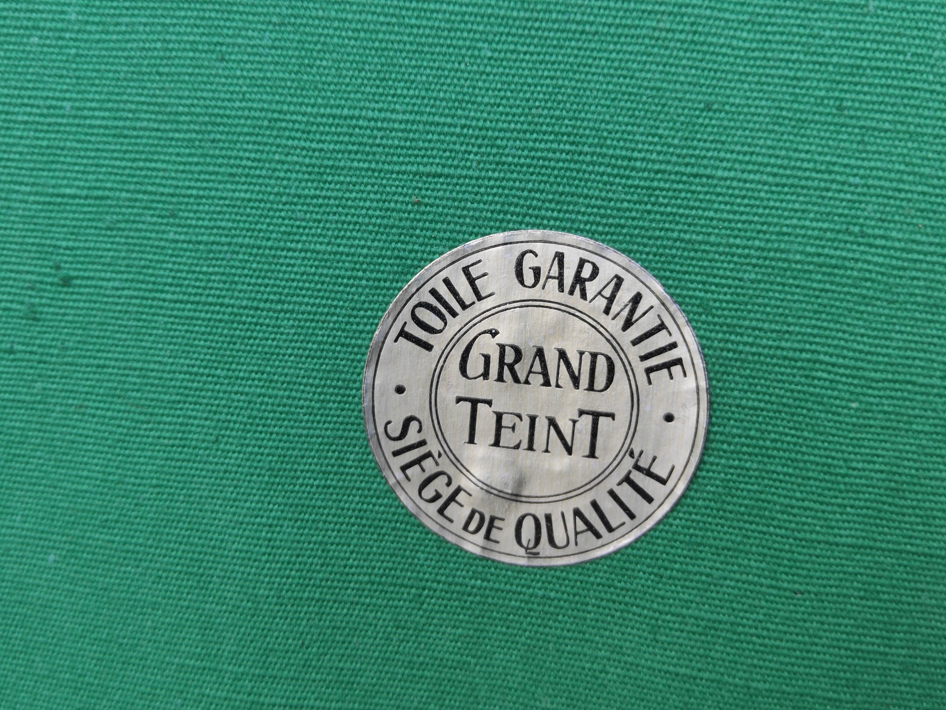 Set of four folding automatic deckchairs with Ergelax footrest never used