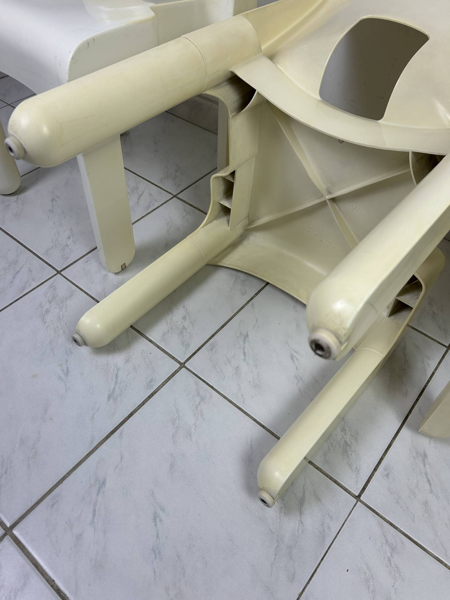 3x vintage Universale chair Joe Colombo Kartell