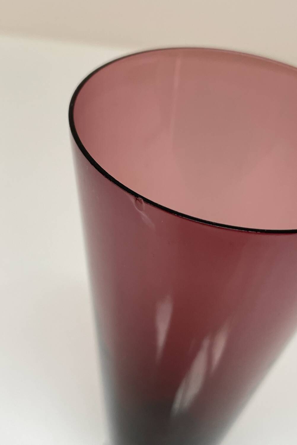 Set of three vintage coloured glasses from the 70s.