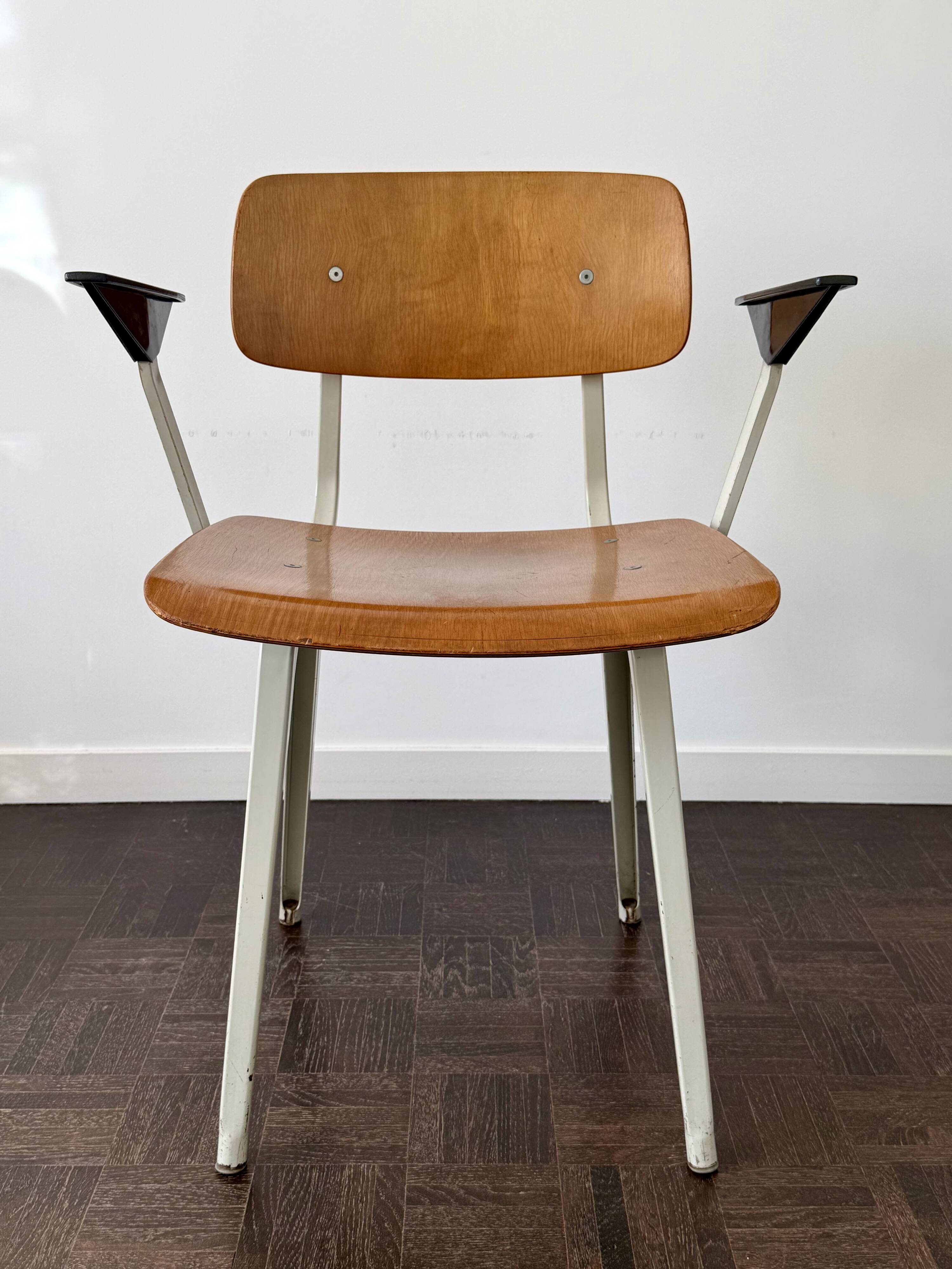 Vintage chair design Friso Kramer model Revolt with armrests