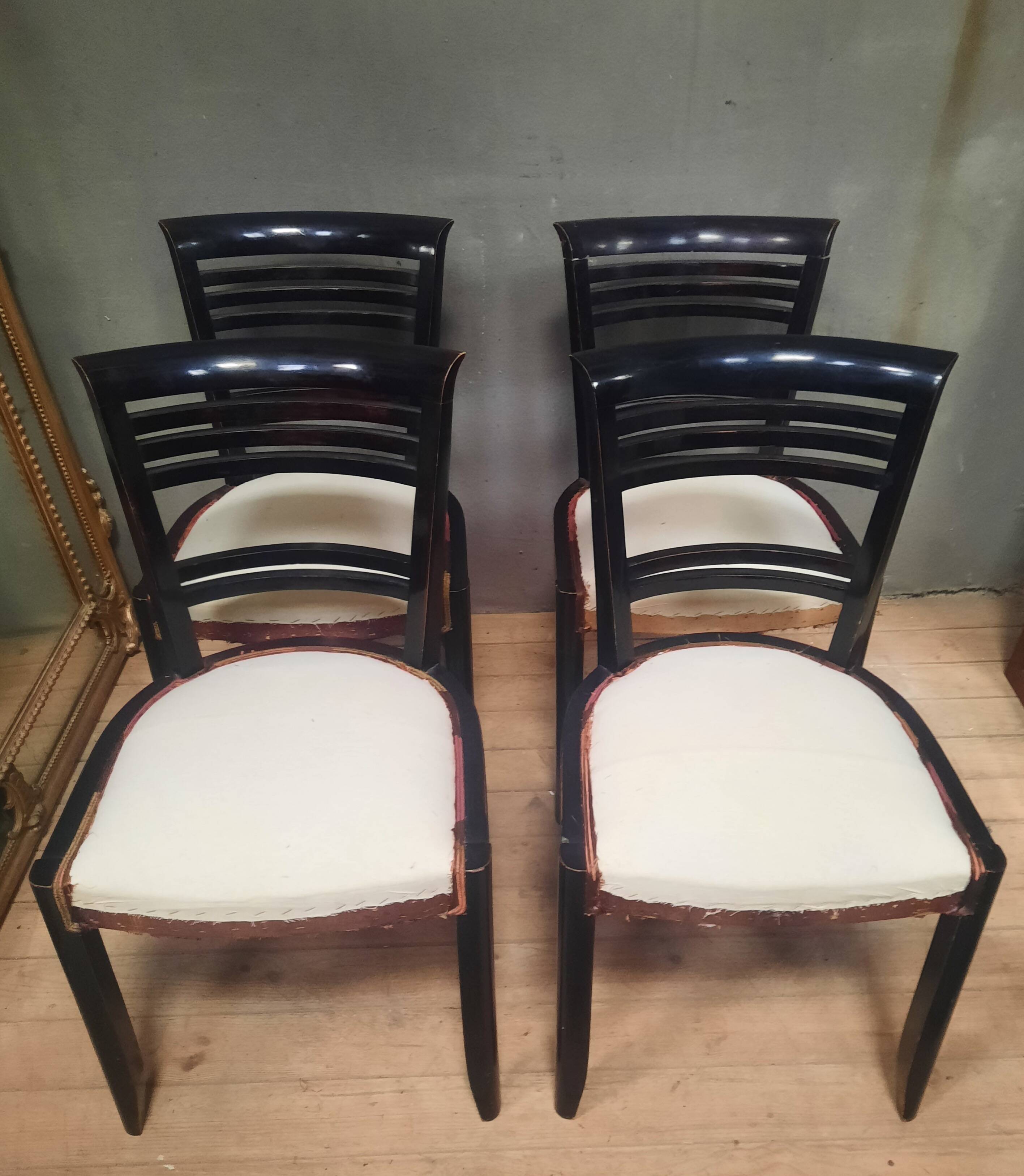 Set of 4 chairs from the 1950s.