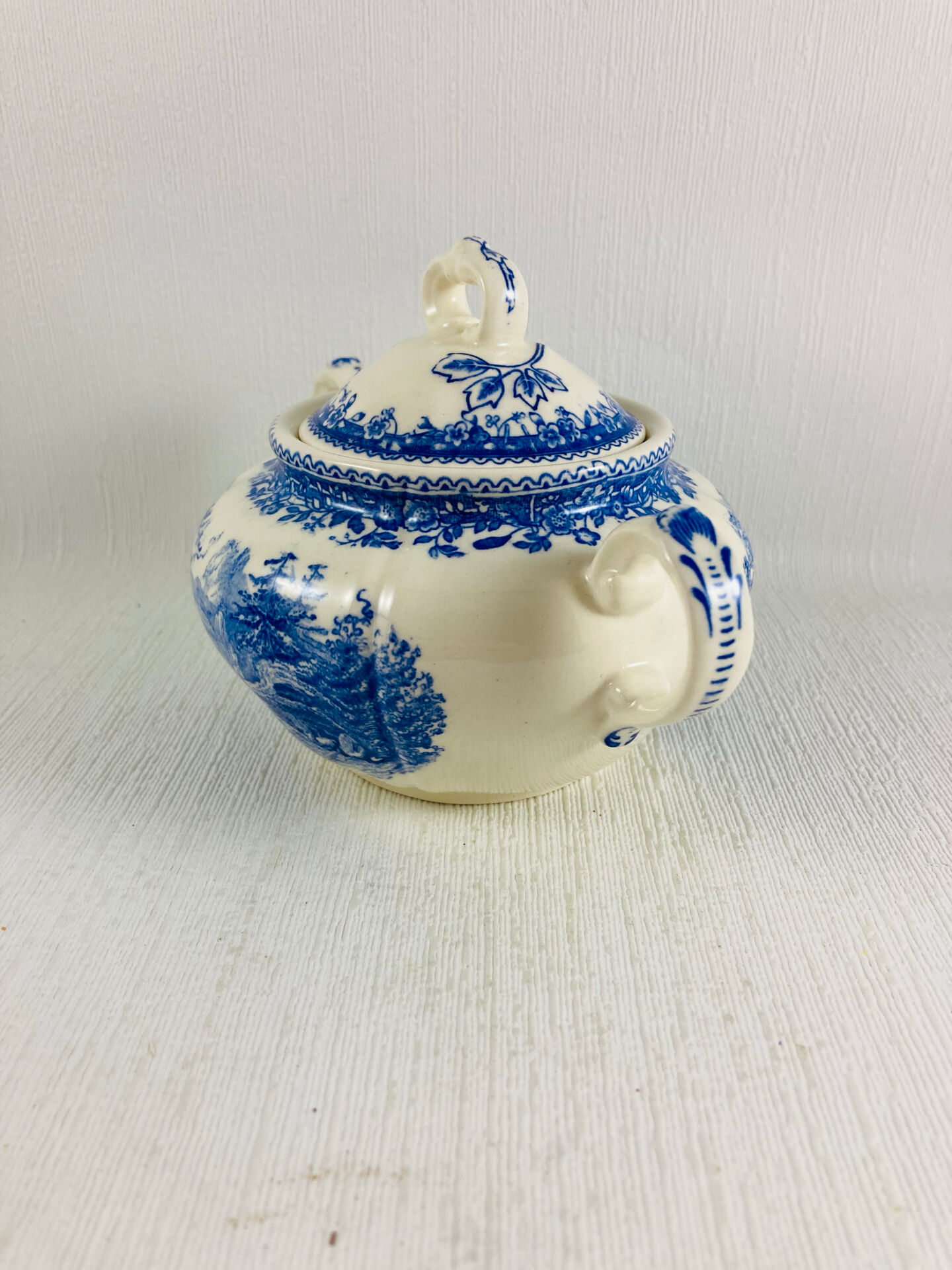 Sugar bowl with lid Villeroy and Boch Mettlach Burgenland blue