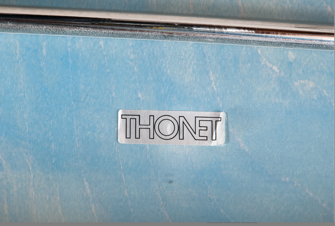 Set of six chairs - Thonet tables