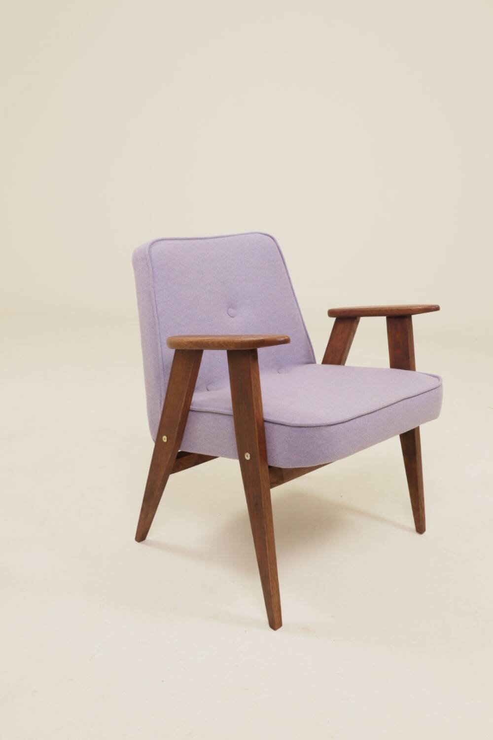 Mid-century modern armchair, oak wood, natural wool.