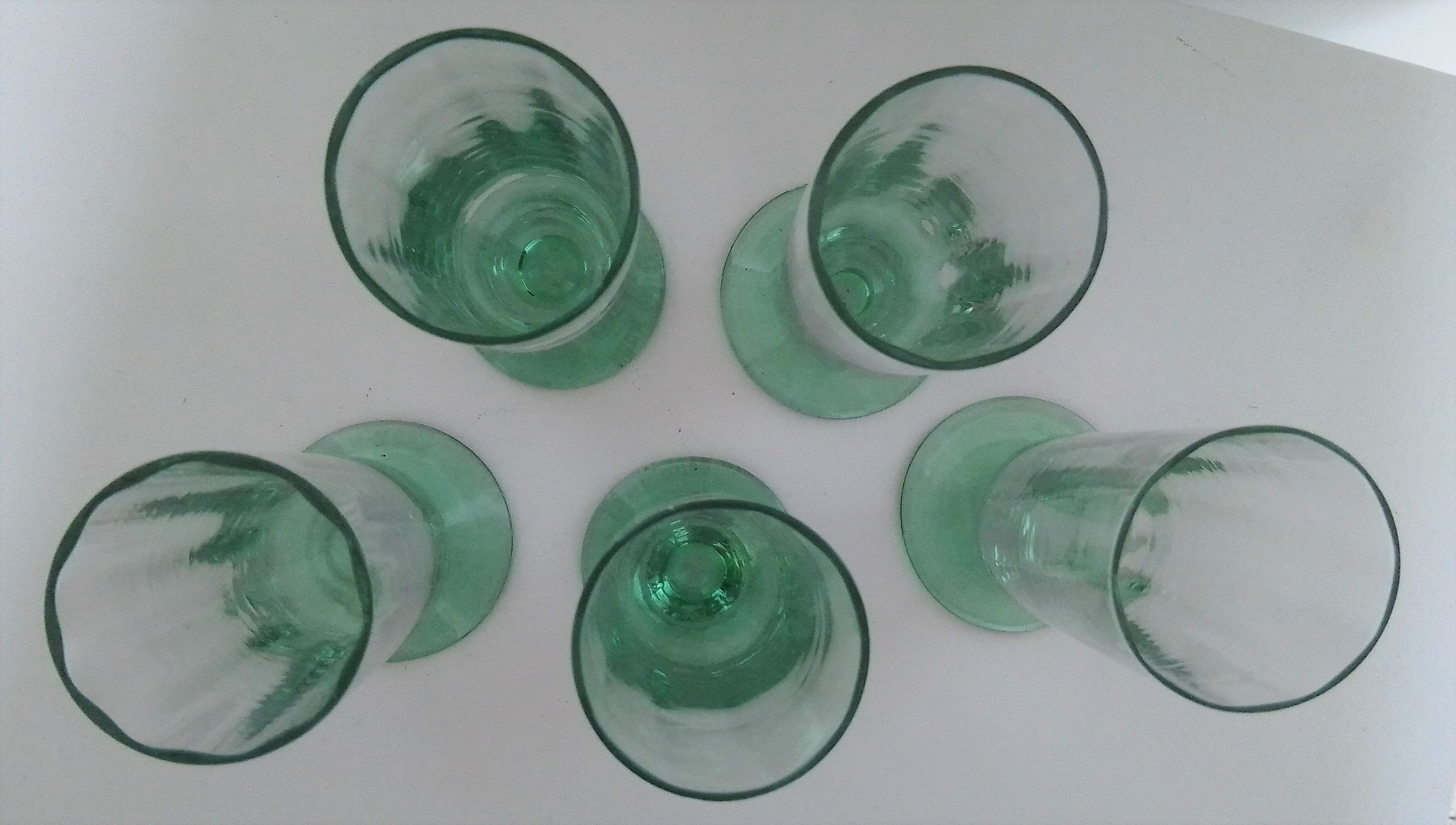 Set of 5 Daum champagne flutes