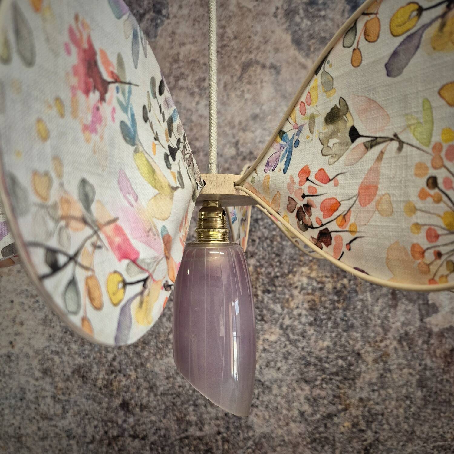 Suspension, lustre, pale fleurs, rotin et globe vintage