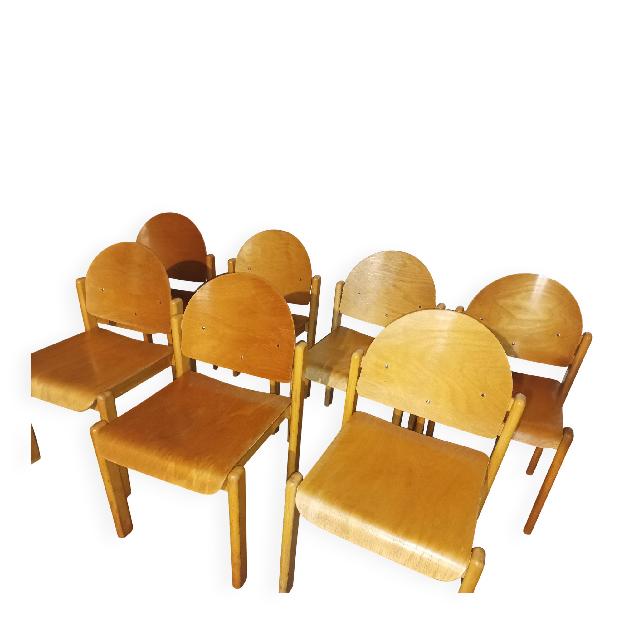 7 chaises vintages MMO