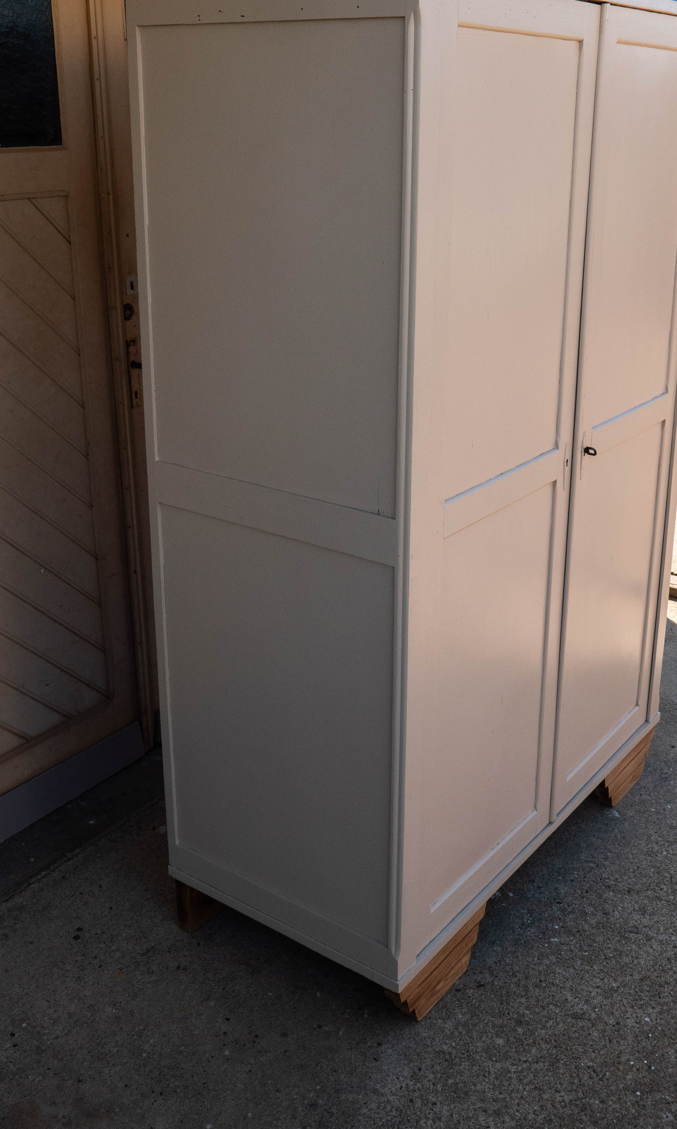 Armoire parisienne