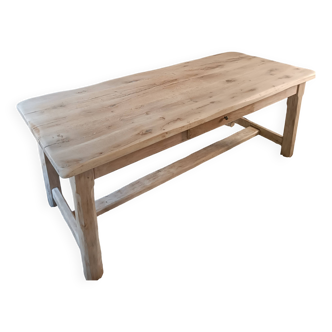 Farm table