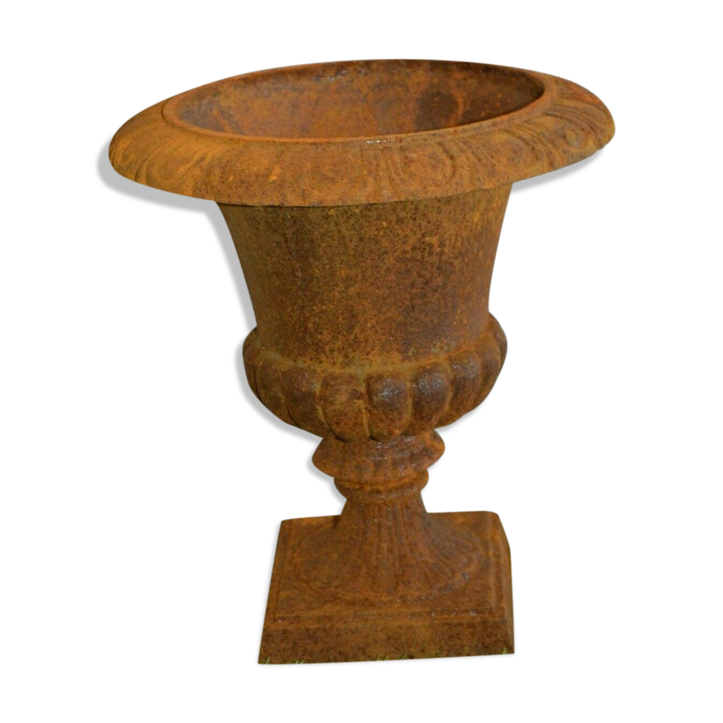 Cast-iron medici vase