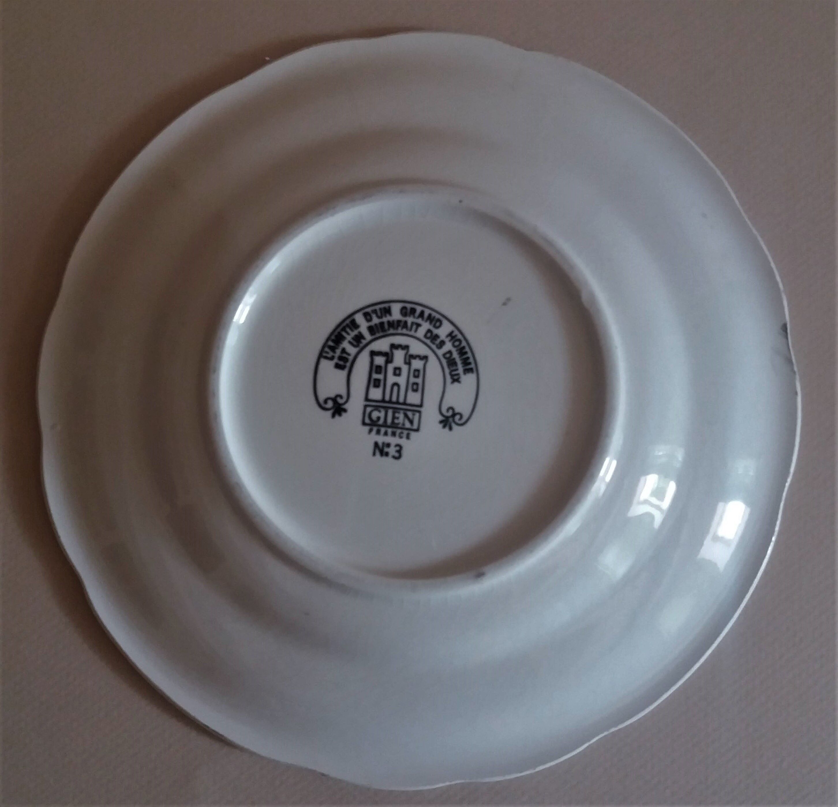 Gien earthenware rebus talking plate