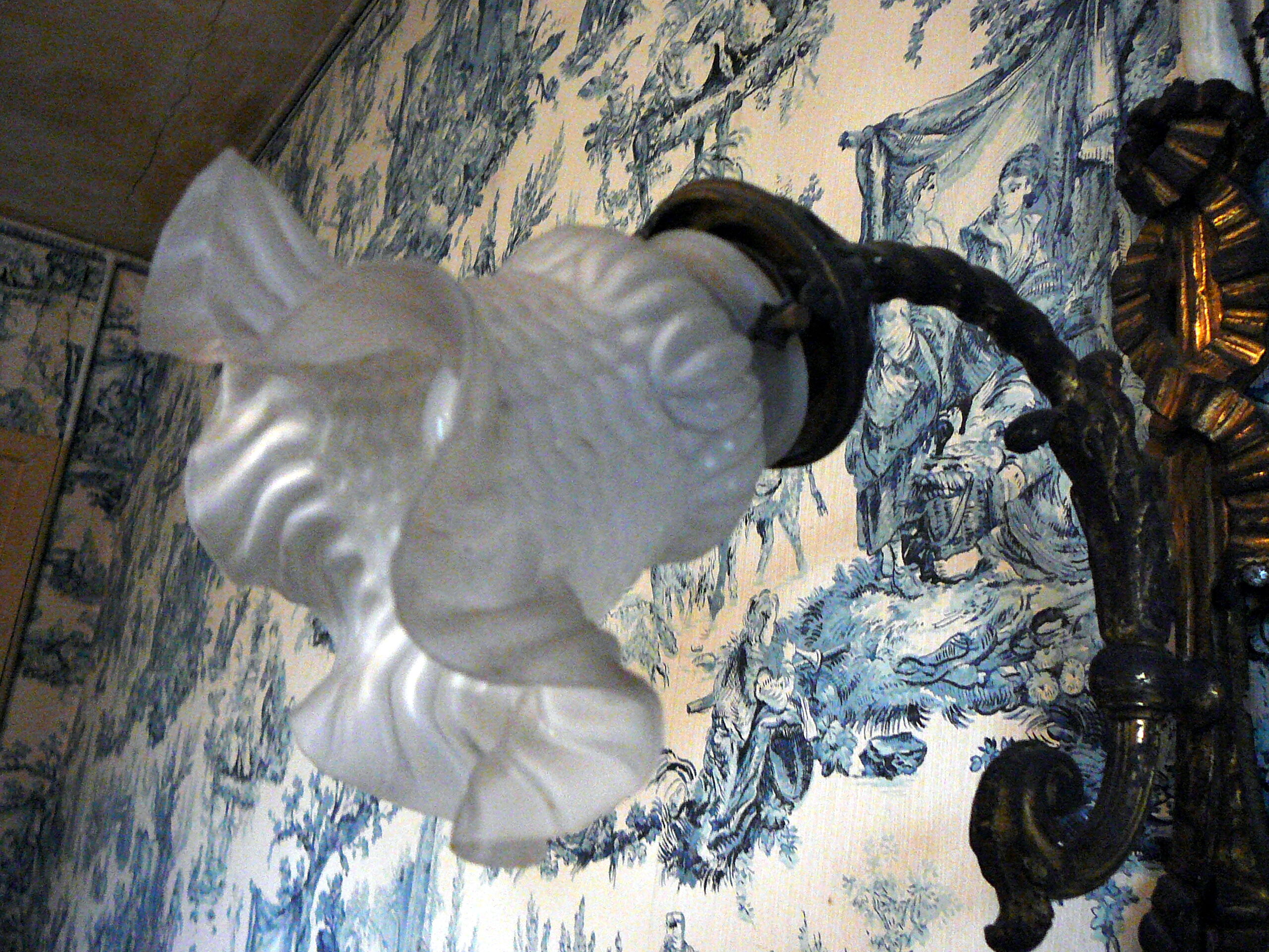 Bronze Tulip Sconce opaline 30 years