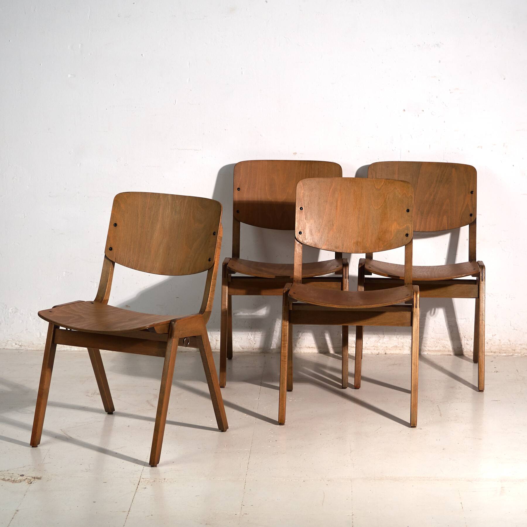 Vintage Thonet dining chairs (c.1950). Set of 4 pieces.