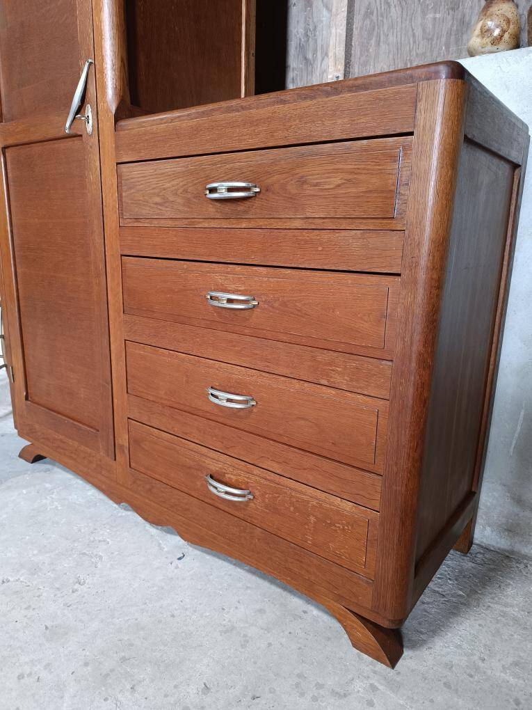 Armoire asymétrique