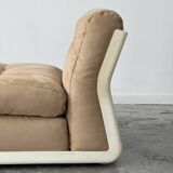 Pair of Amanta low chairs by Mario Bellini for C&B Italia, 1960s.