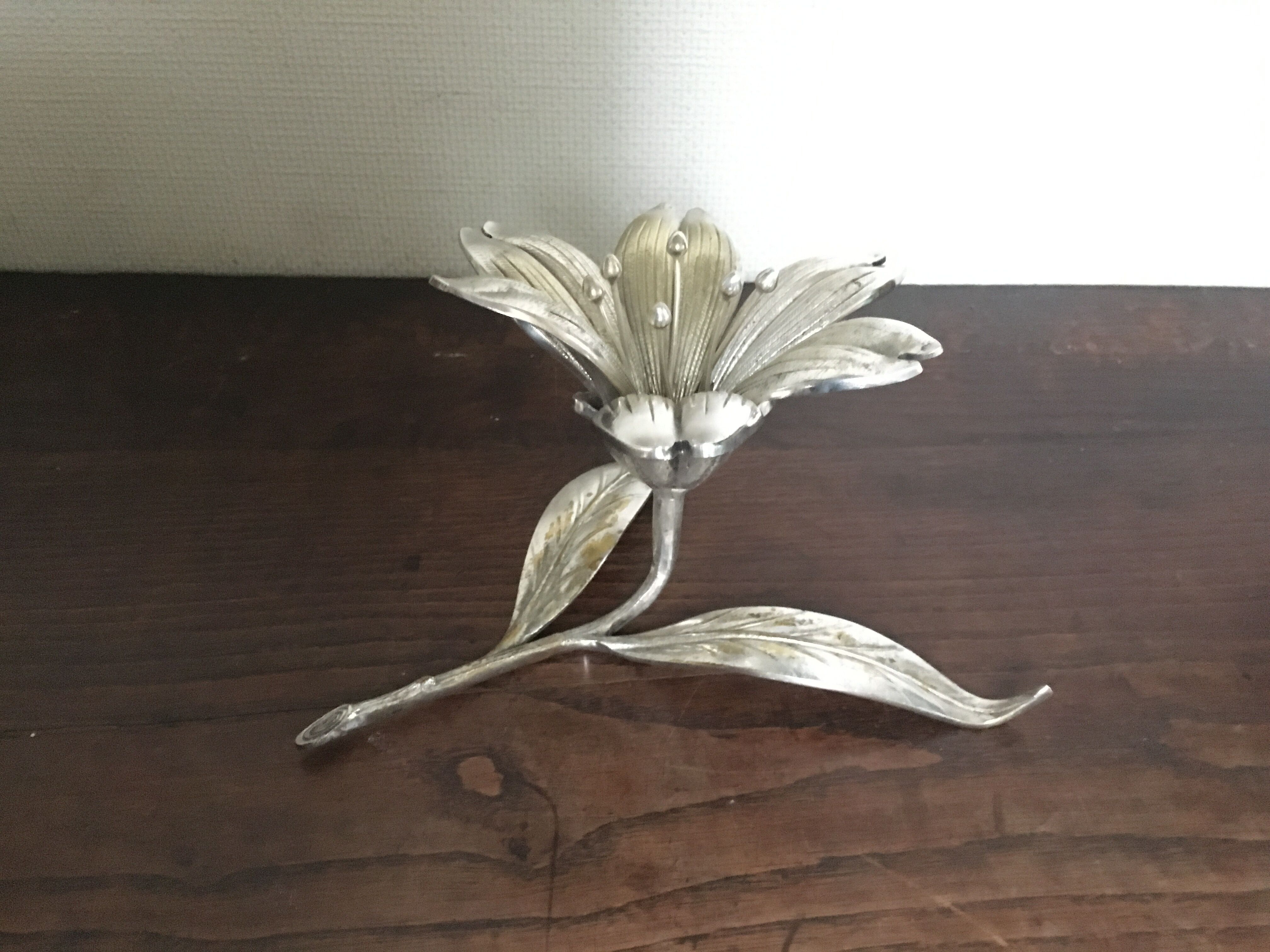 Silver metal flower ashtray