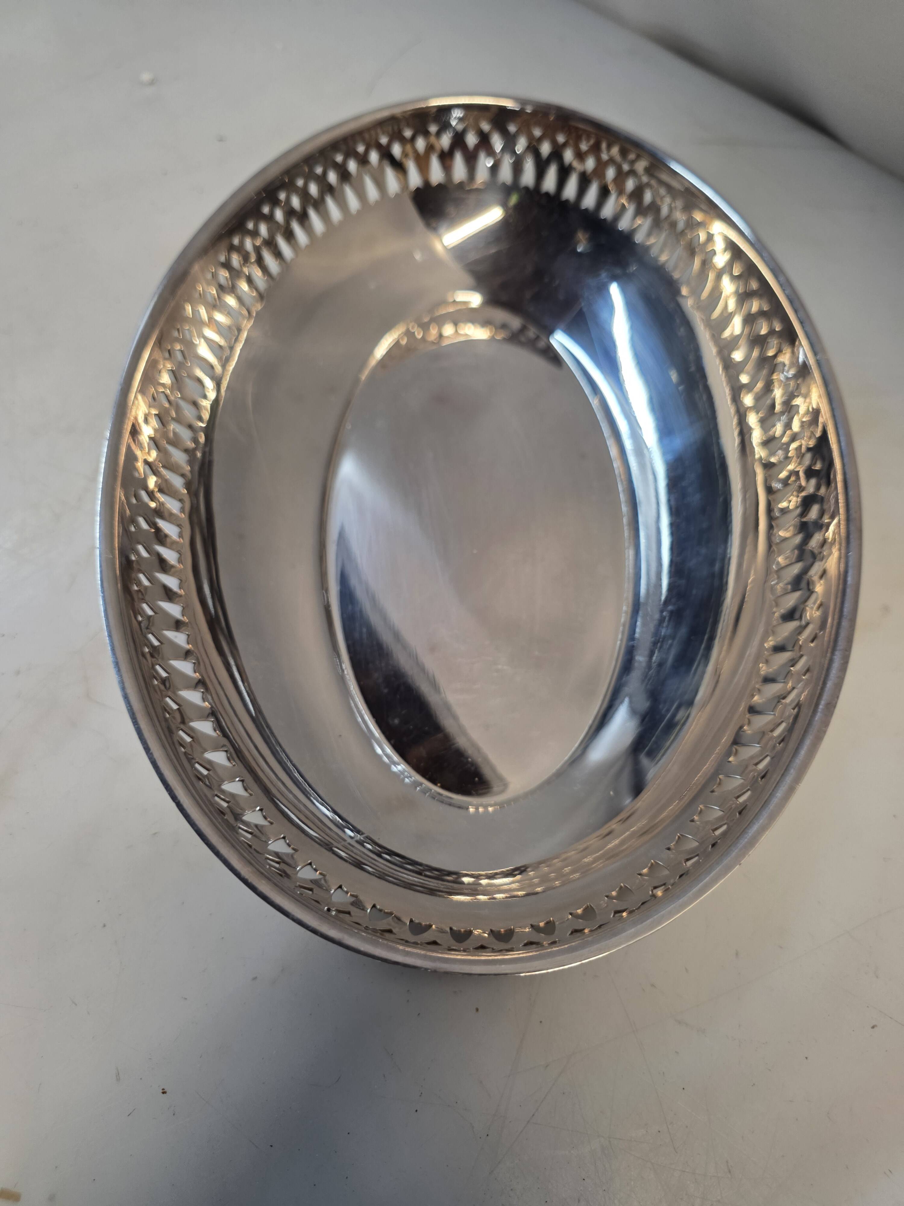 Silver-plated metal centrepiece, Ercuis mid-20th century.