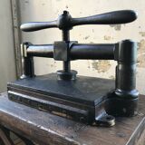 1930s binding press