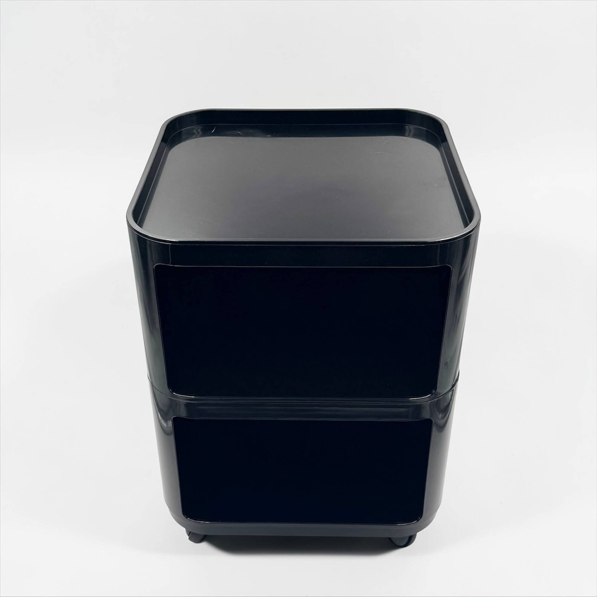 Meuble de rangement Kartell Componibili designé par Anna Castelli Ferrieri