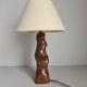 Lampe souche brutaliste en orme / artisanat / art brut