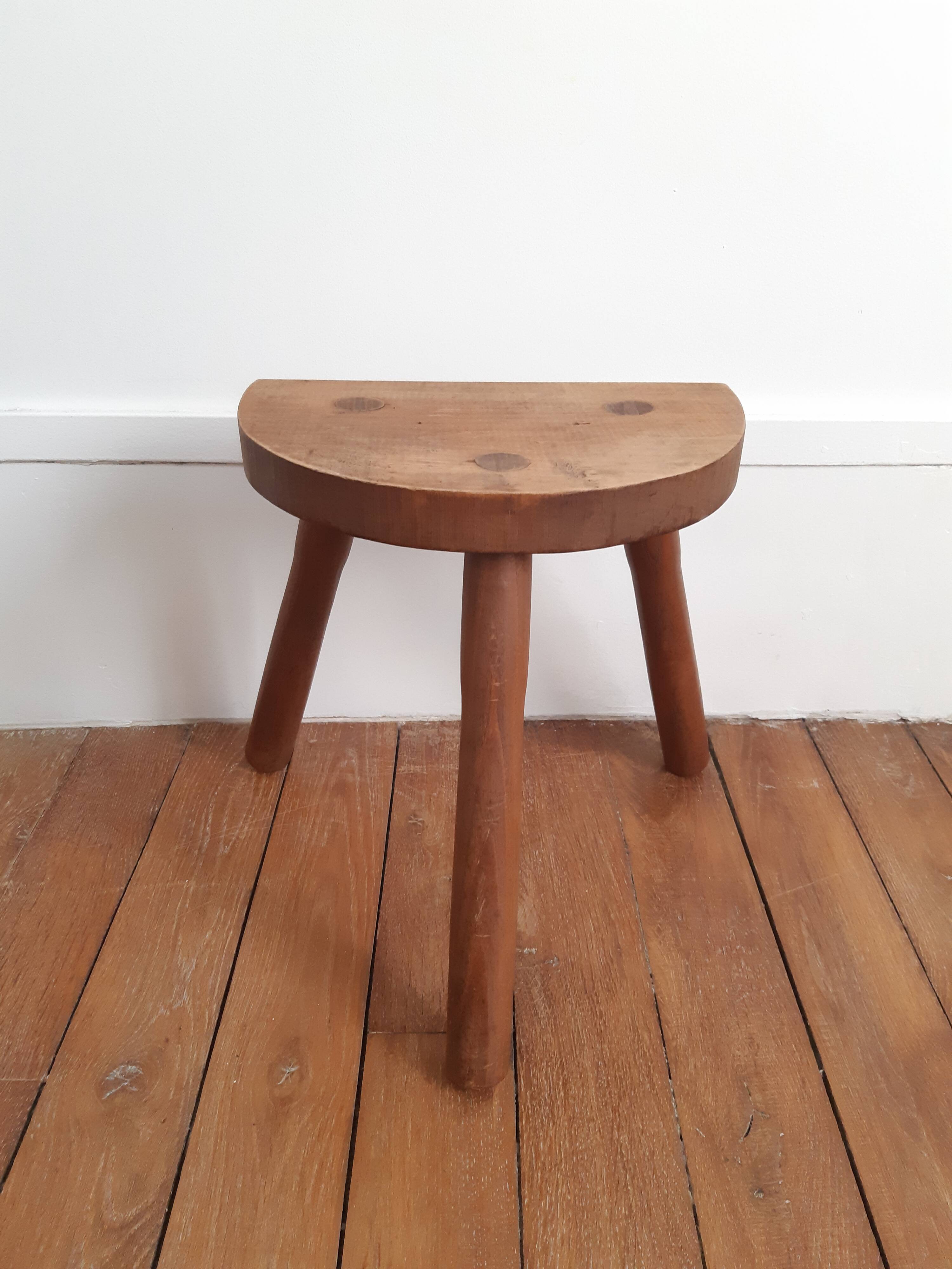 Tripod stool in light wood
