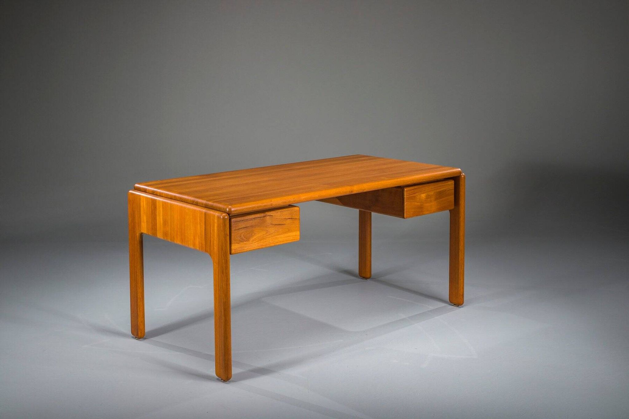 Bureau vintage en teck d'un ébéniste danois, années 1950