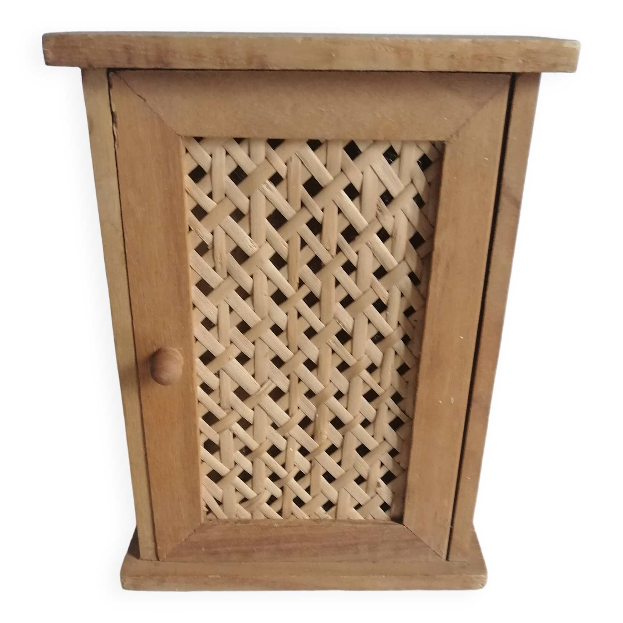 Wall or stand key box