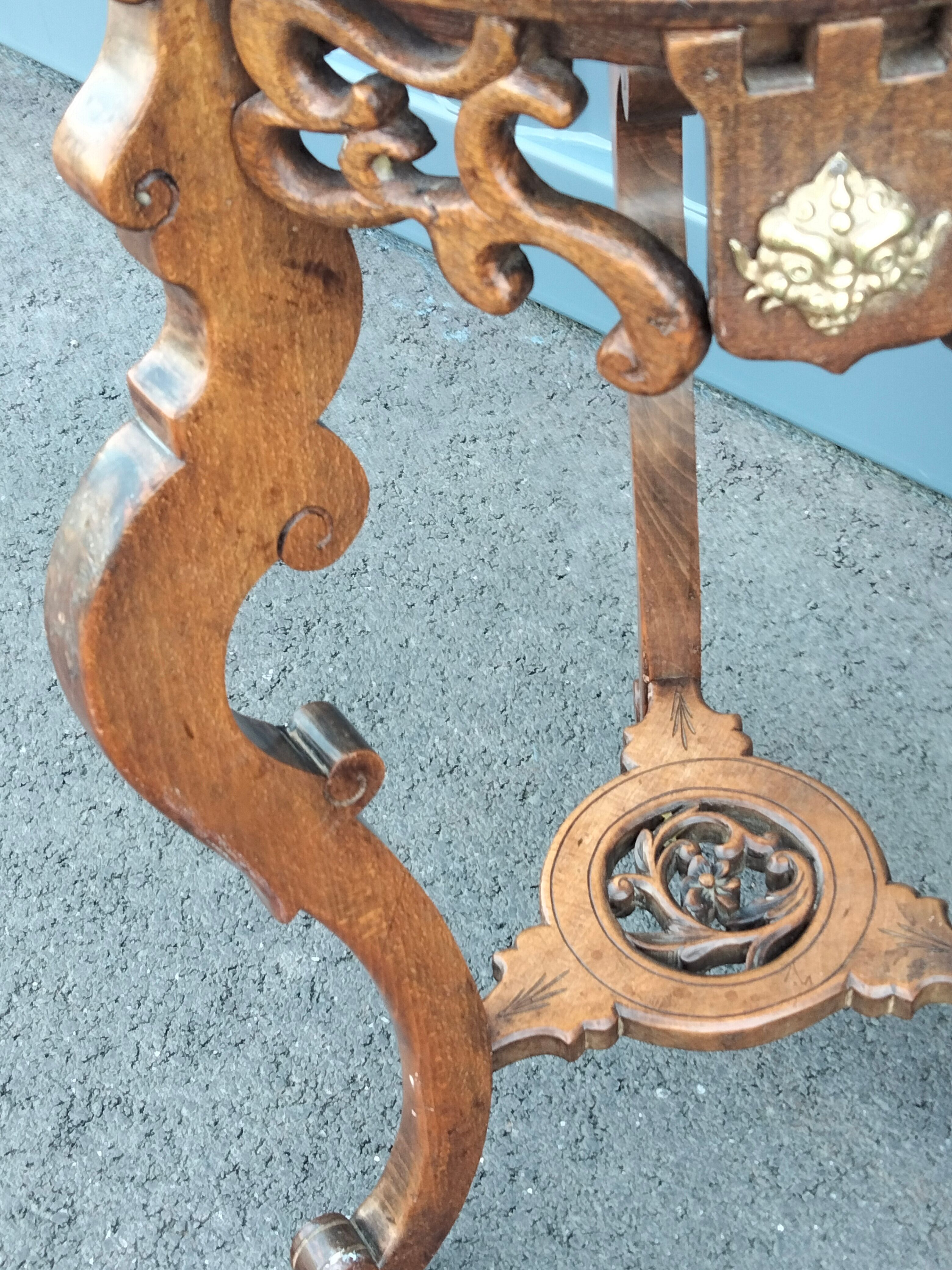 Pedestal table in old natural wood late nineteenth century