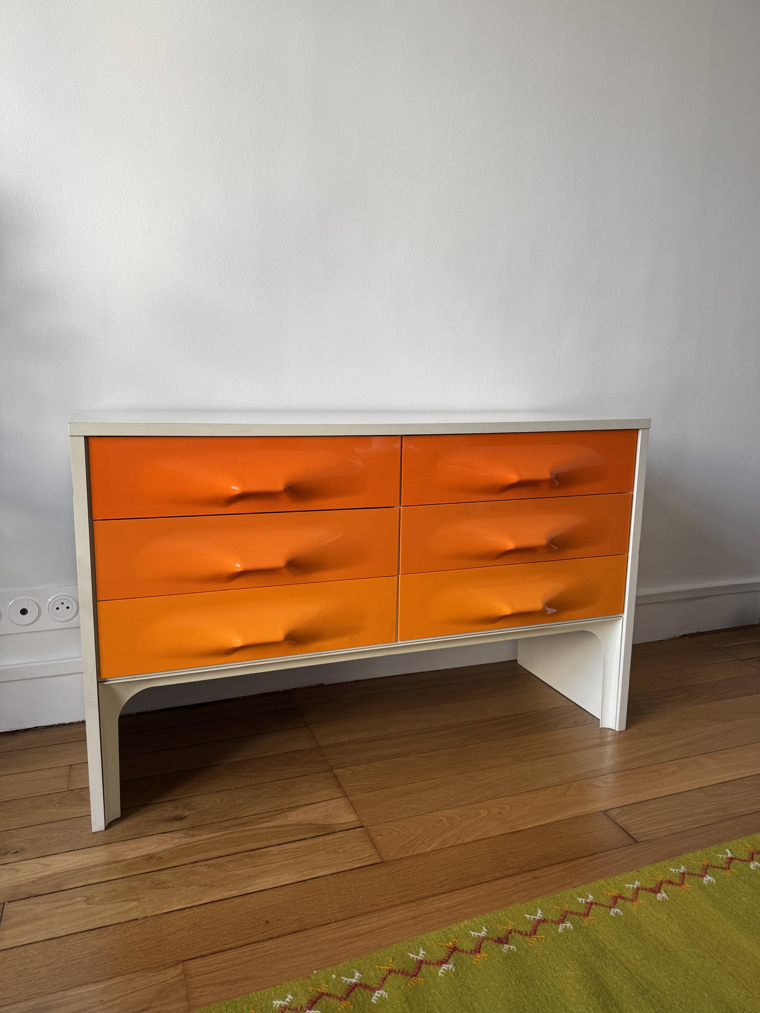 Raymond Loewy chest of drawers, Series "DF-2000", c. 1967