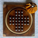 Handcrafted solitaire game