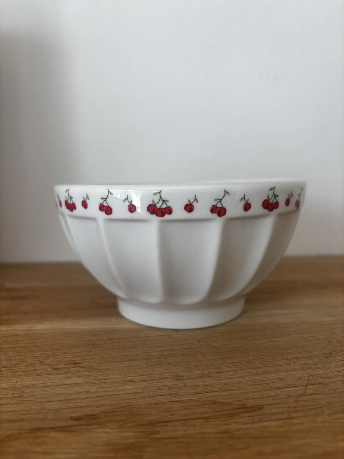 Set of 7 bowls Geneviève Lethu Linvosges cherries