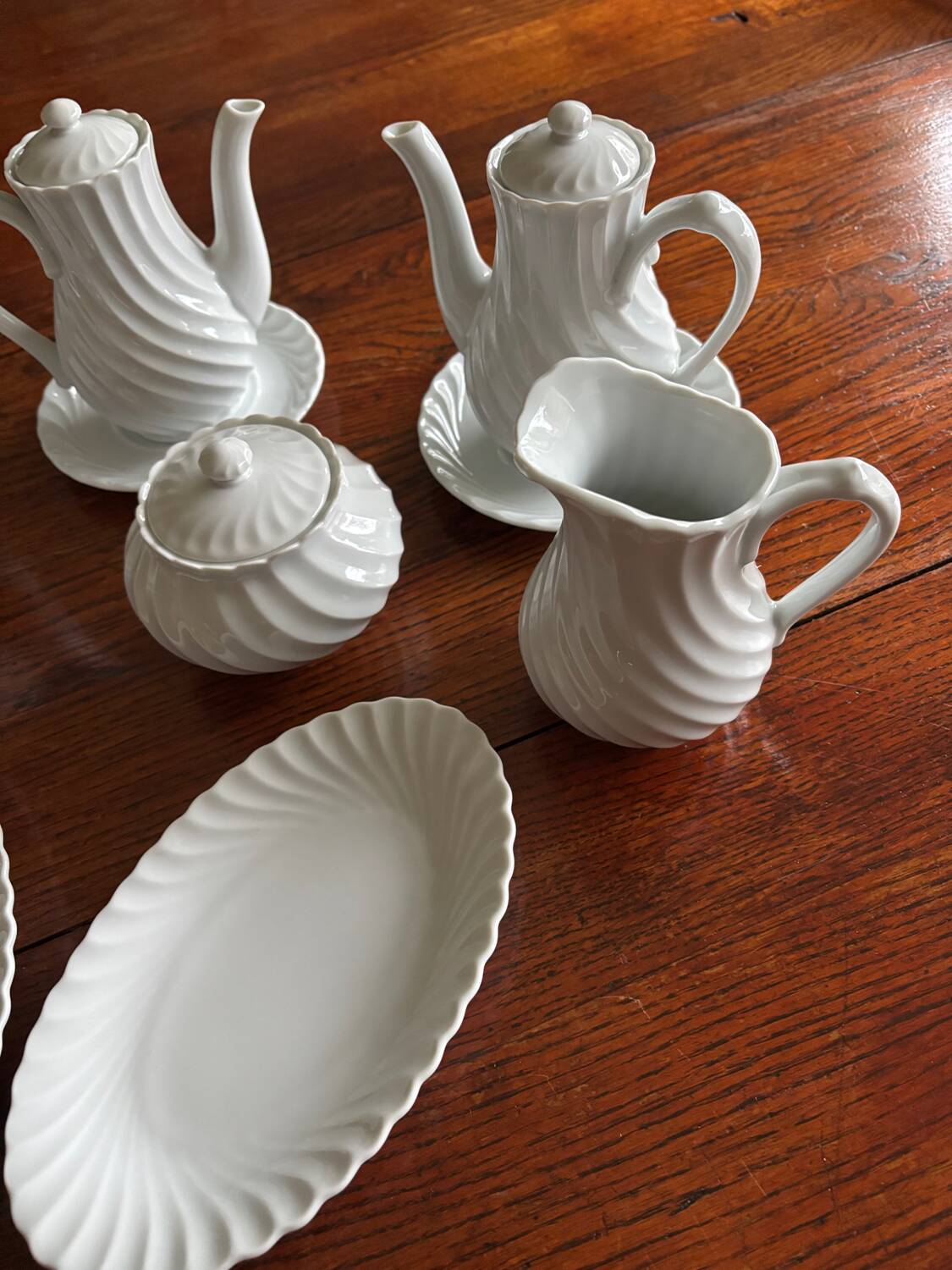 16-piece coffee service Haviland Limoges, excellent condition.